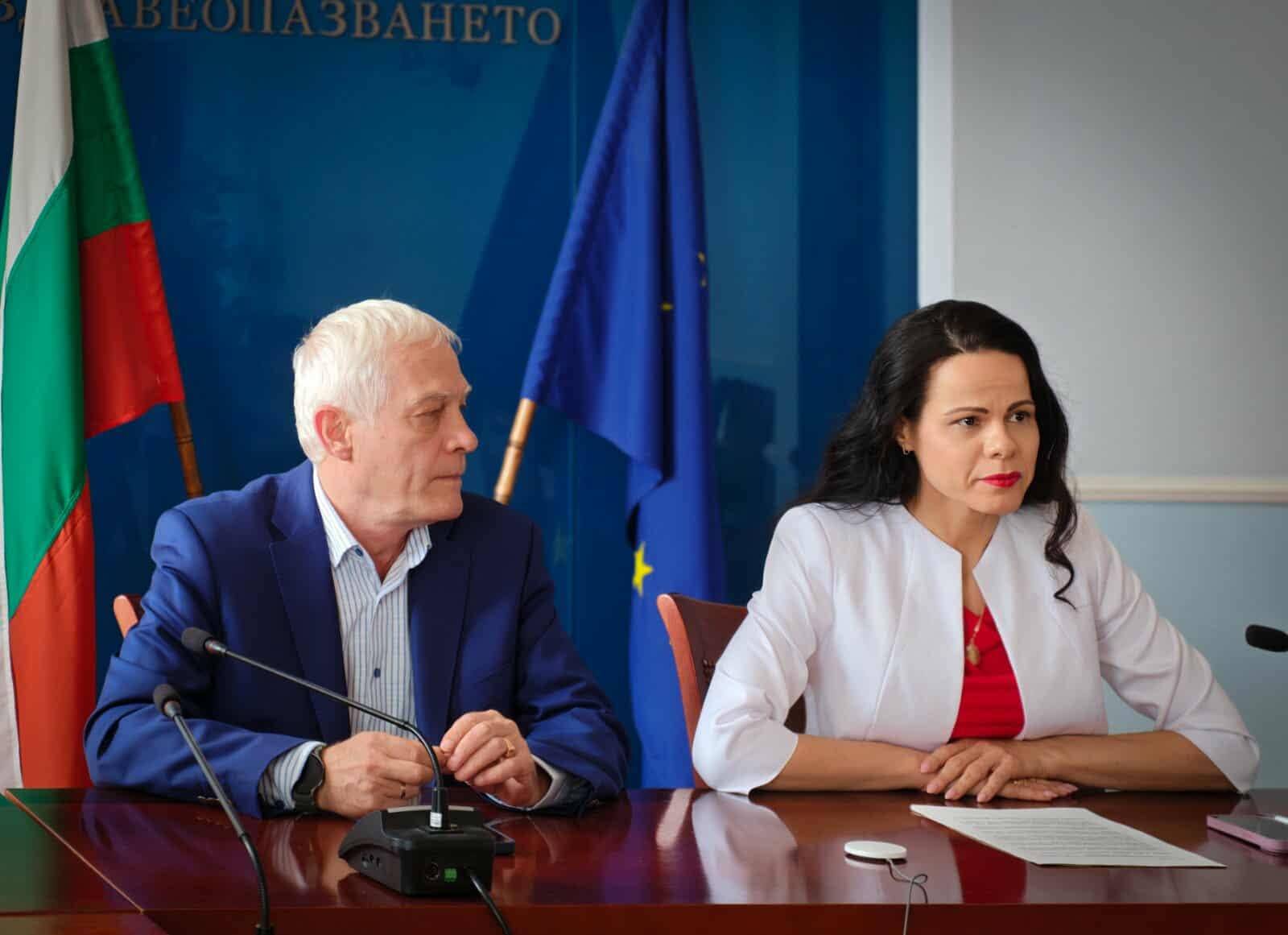 Министър Катя Ивкова 